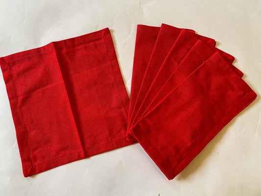 Lushomes Red Cloth Cocktail Napkins, 9x9 inch, Pack of 6 for Homes, Restaurants, Bars, Cafes, Events, 4-seater dining table.